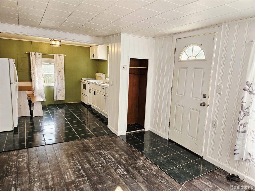 611 Beck Avenue, Owosso, MI 48867 — Photo 3
