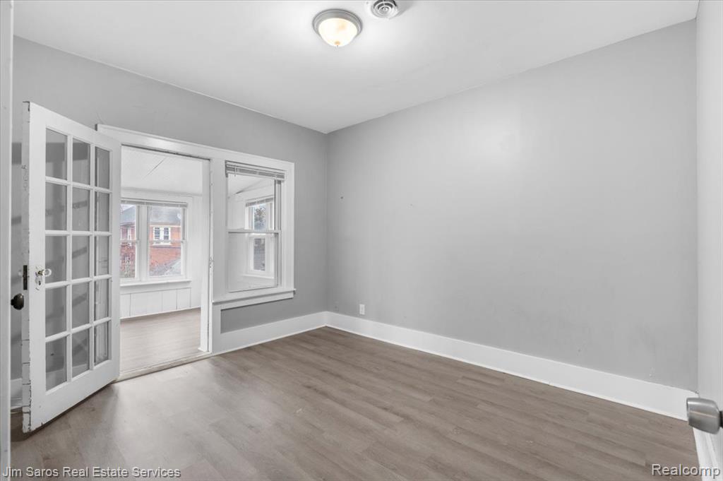 952 Beaconsfield Avenue, Grosse Pointe Park, MI 48230 — Photo 11