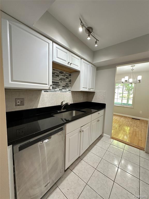755 E Fox Hills Drive, Bloomfield Hills, MI 48304 — Photo 17