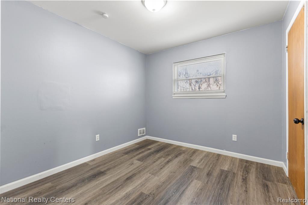457 Stewart Avenue, Lincoln Park, MI 48146 — Photo 17