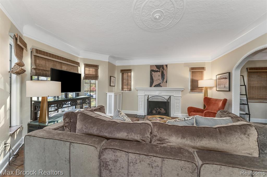 1425 Bedford Road, Grosse Pointe Park, MI 48230 — Photo 6