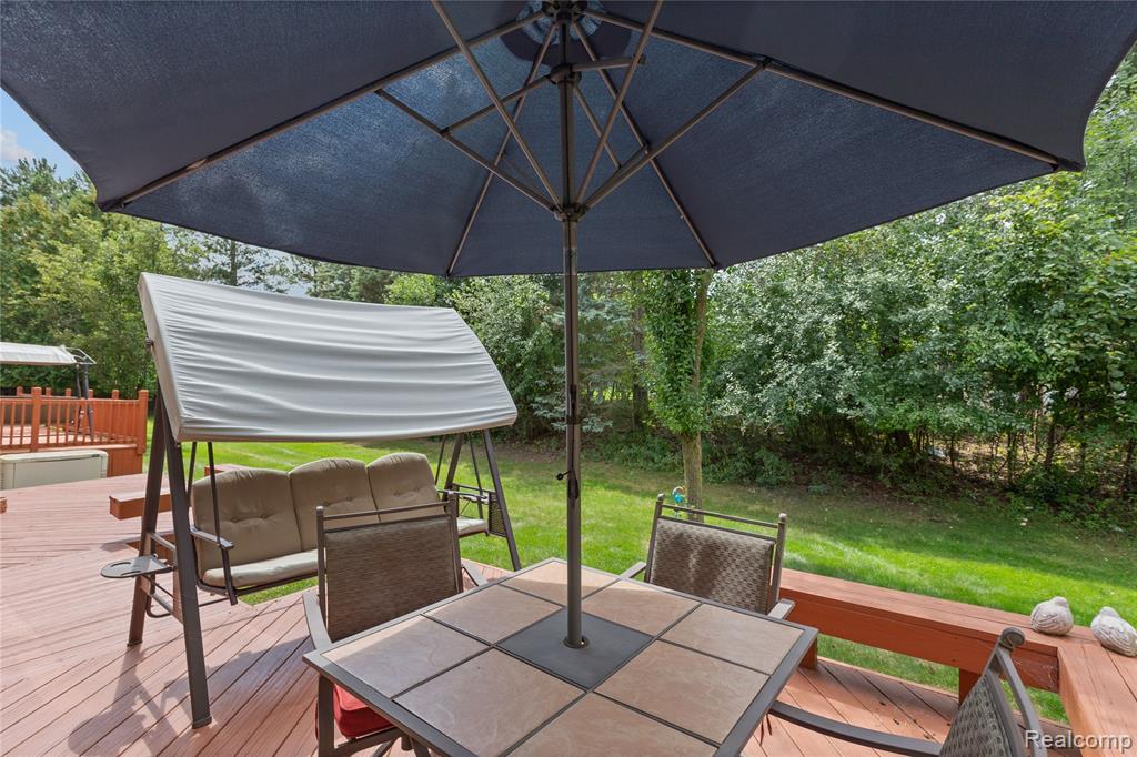 6579 Noble Road, West Bloomfield, MI — Photo 44
