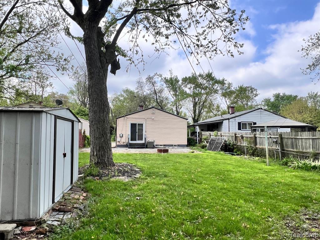 462 PEARSALL Avenue, Pontiac, MI 48341 — Photo 23