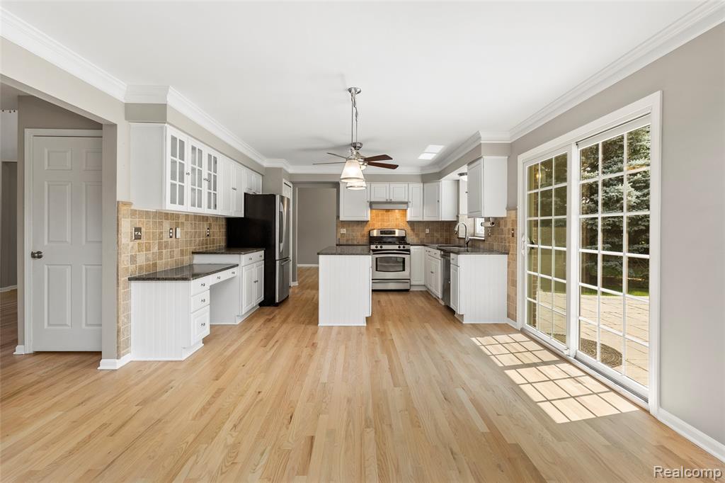 5648 Whitfield Drive, Troy, MI 48098 — Photo 10