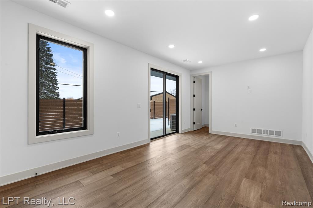 525 Walnut Street, Brighton, MI 48116 — Photo 9