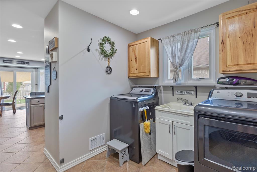 53076 Black Creek Drive, Chesterfield, MI 48047 — Photo 14
