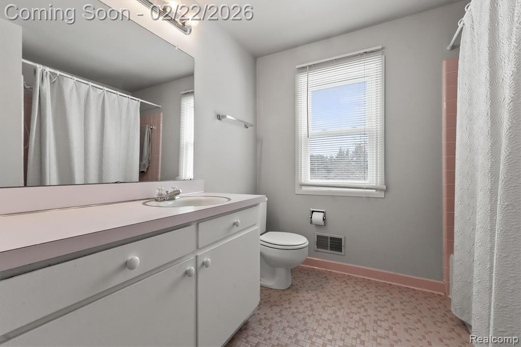504 Weybridge Drive, Bloomfield Hills, MI 48304 — Photo 19