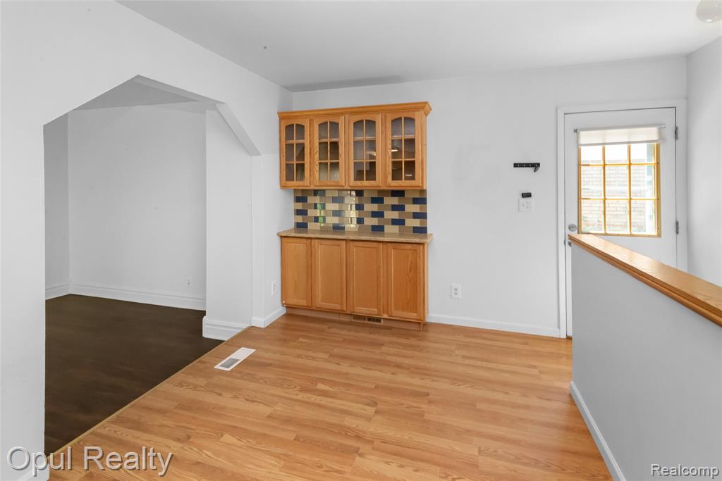8732 Holly Drive, Canton, MI 48187 — Photo 15