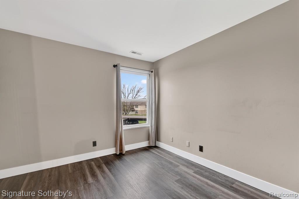 61031 Greenwood Drive, South Lyon, MI 48178 — Photo 16