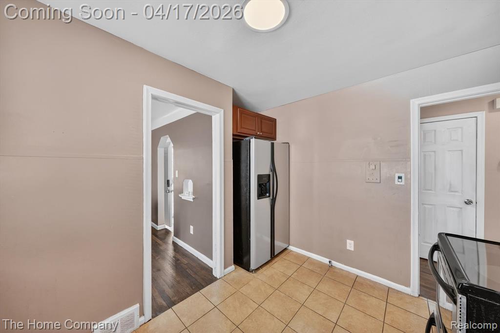 9077 Fielding Street, Detroit, MI 48228 — Photo 15
