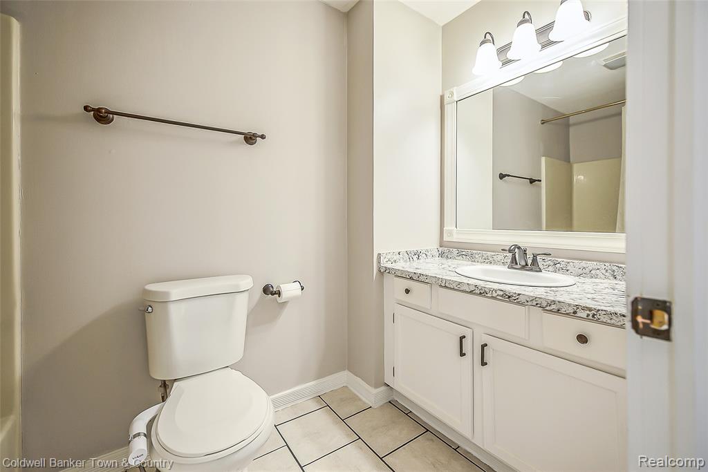 837 Oakwood Drive, Howell, MI 48843 — Photo 18