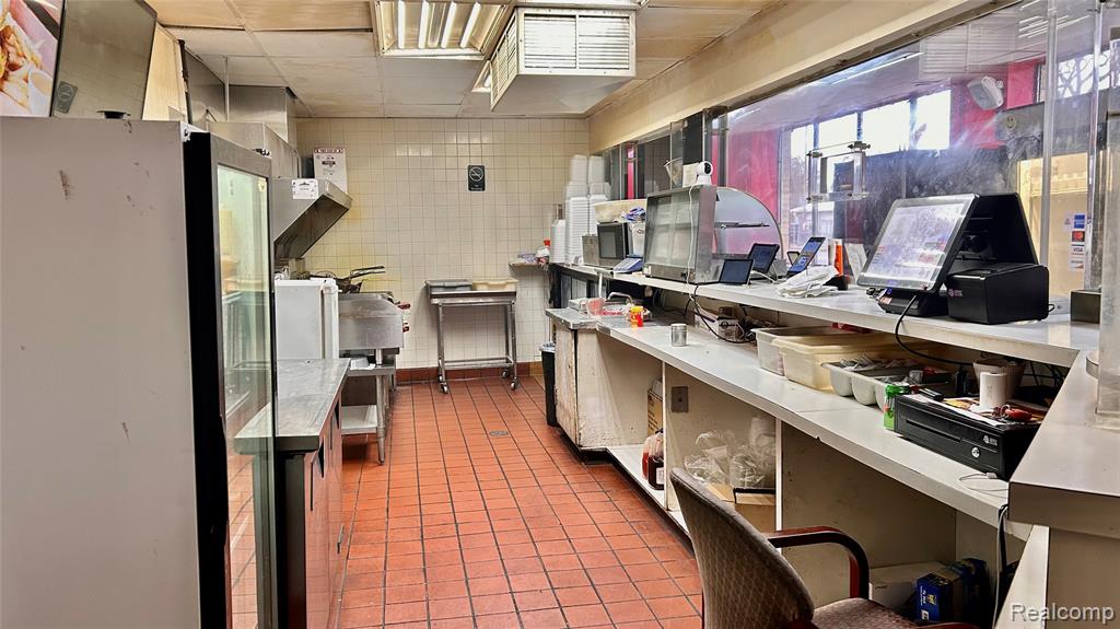 5207 E 7 Mile Road, Detroit, MI 48234 — Photo 7