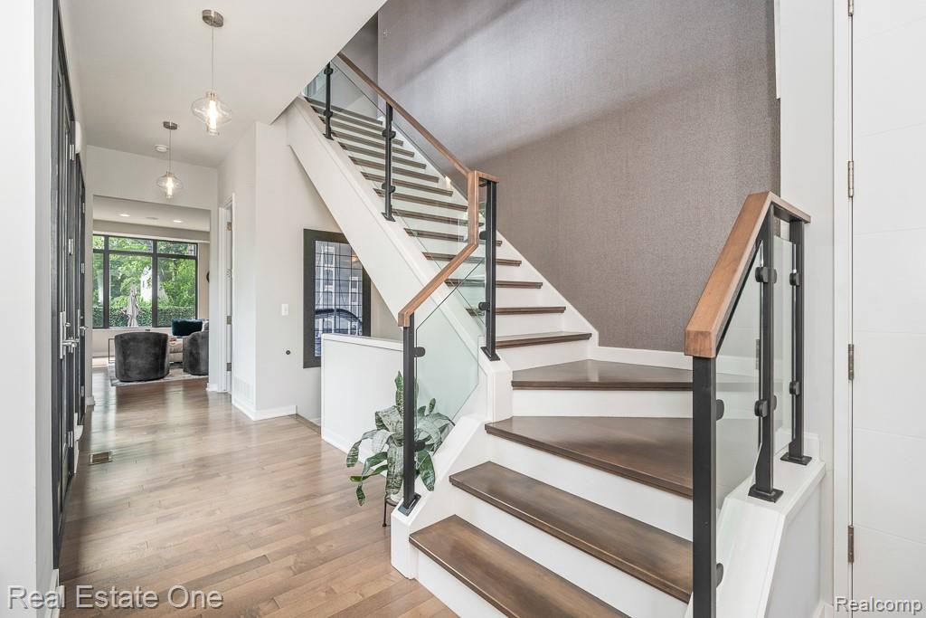 864 Cumberland Rdg Court, Rochester, MI 48307 — Photo 2