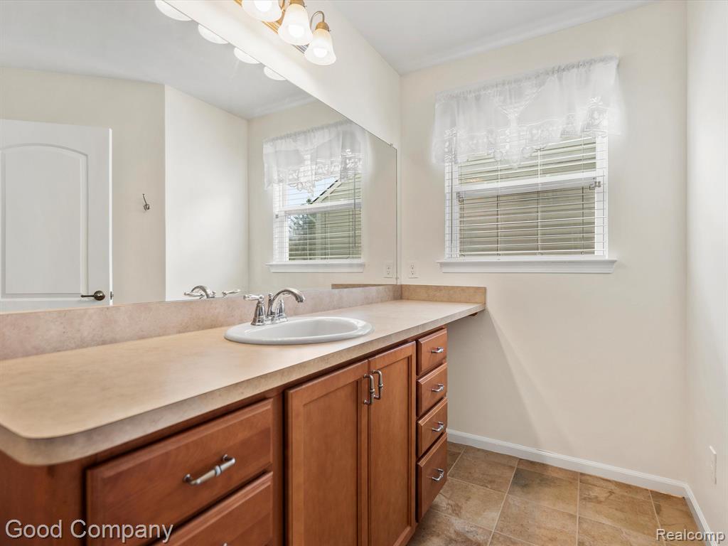 1051 PADDOCK Lane, South Lyon, MI 48178 — Photo 20