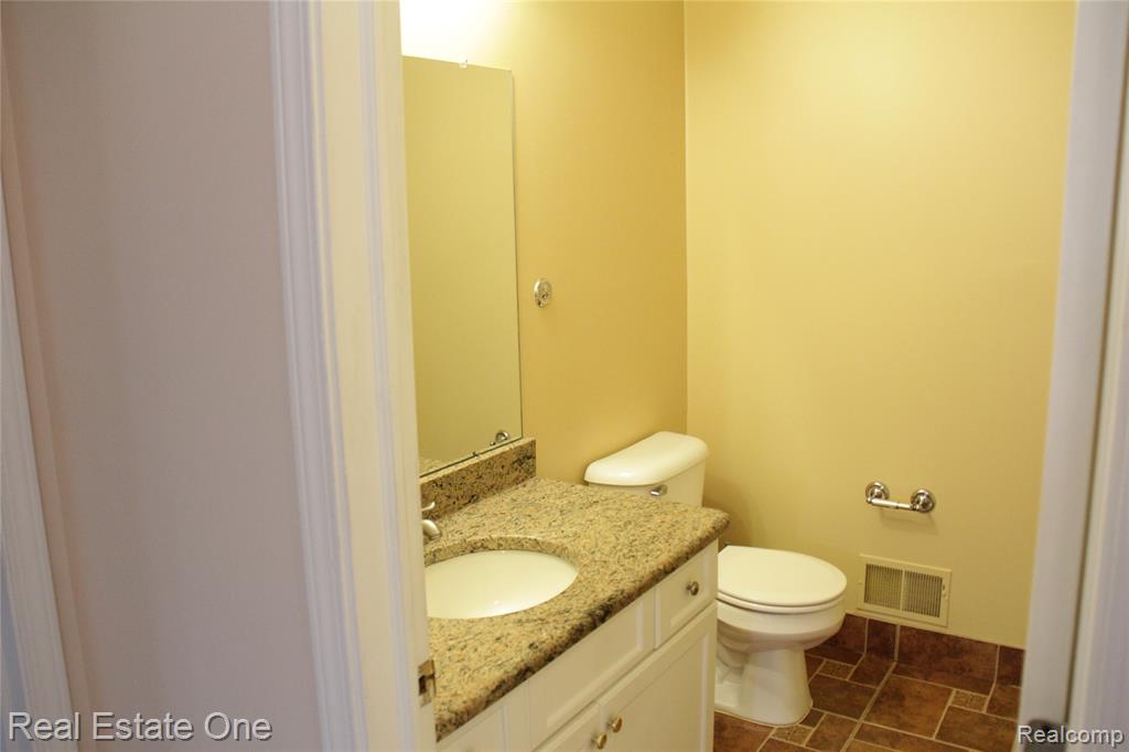 40690 Bluesprings Court, Canton, MI 48188 — Photo 31