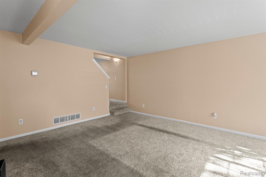 16251 TERRACE VILLAGE Drive, Taylor, MI 48180 — Photo 9