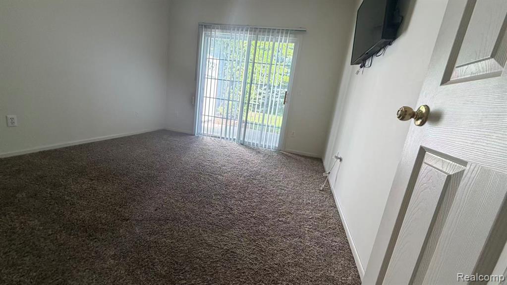 9107 Addington Drive, Walled Lake, MI 48390 — Photo 10
