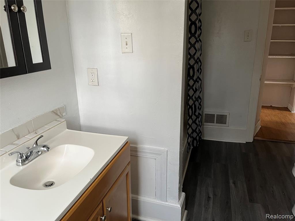 7592 Maxwell Avenue, Warren, MI 48091 — Photo 14