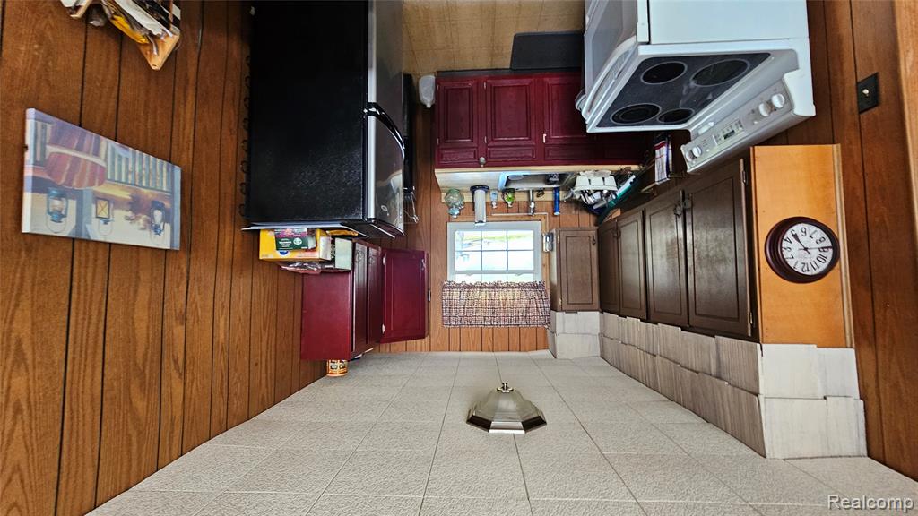 9620 Base Lake Rd, Pinckney, MI 48169 — Photo 8