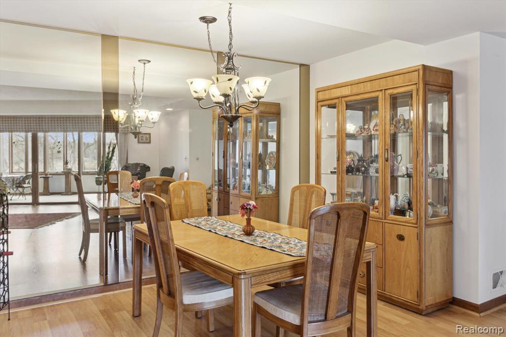 43050 12 Oaks Crescent Drive, 3044, Novi, MI 48377 — Photo 10