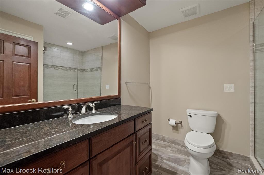 4764 Dow Ridge Road, Orchard Lake Village, MI 48324 — Photo 65