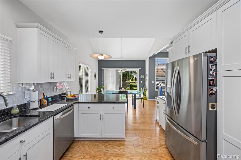 30289 Berghway Trail, Warren, MI 48092 — Photo 19