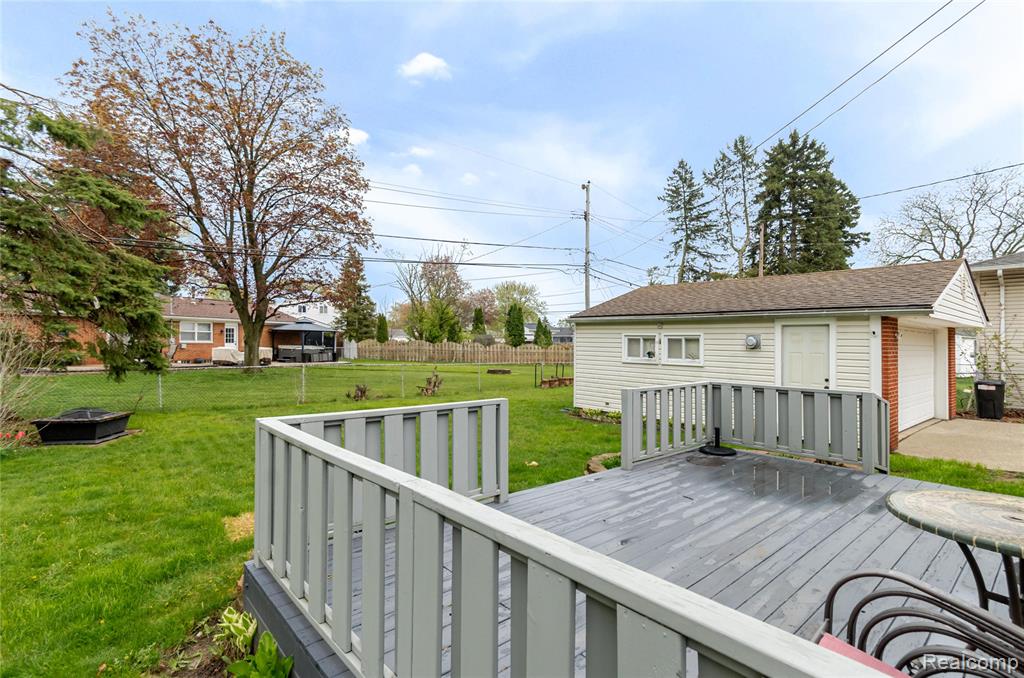 39832 Parklawn Drive, Sterling Heights, MI 48313 — Photo 5