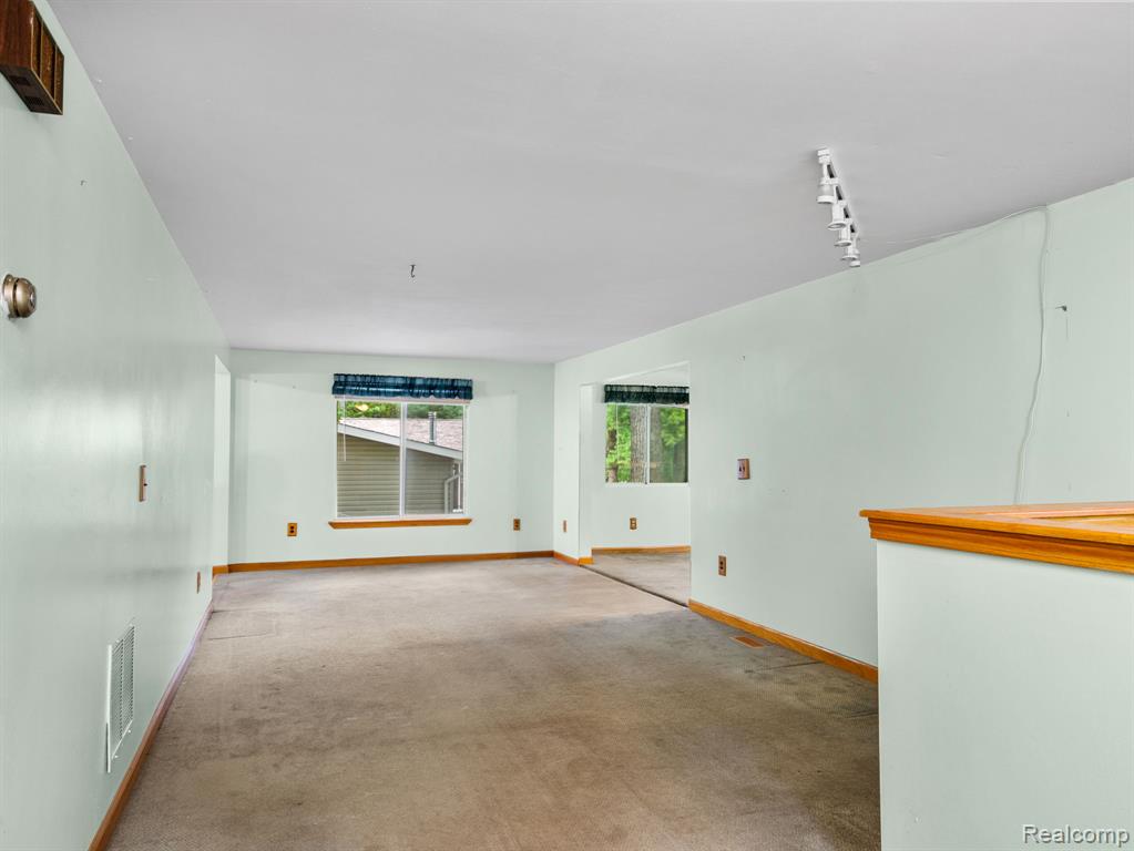 681 Lakeview Drive, Harrison, MI 48625 — Photo 28
