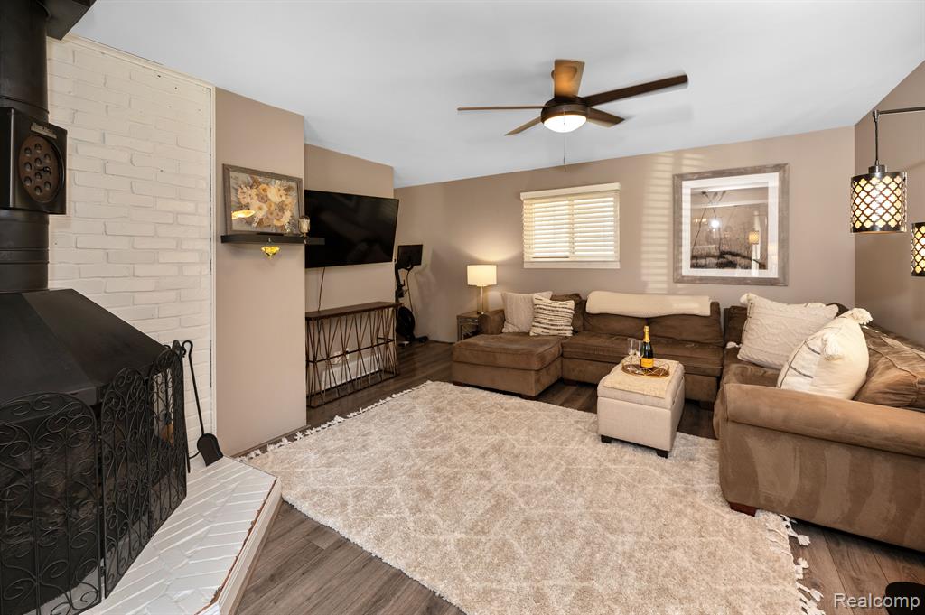 6665 LAURELTON, Clarkston, MI — Photo 57