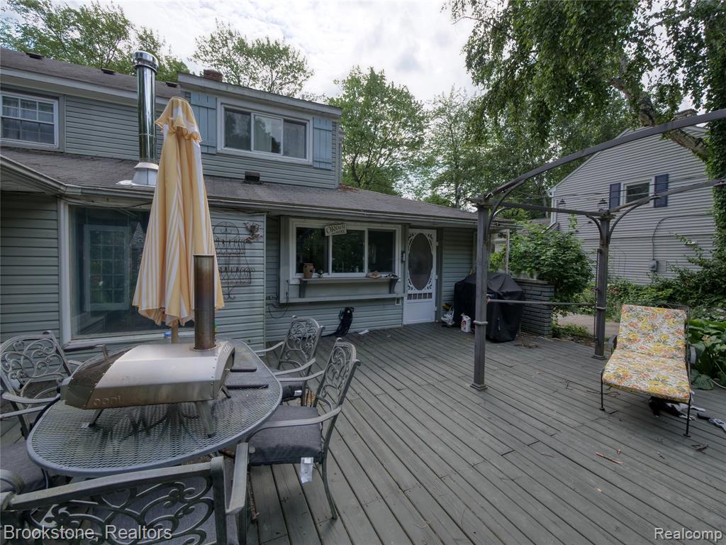 7146 ARROWOOD Drive, West Bloomfield, MI 48324 — Photo 36