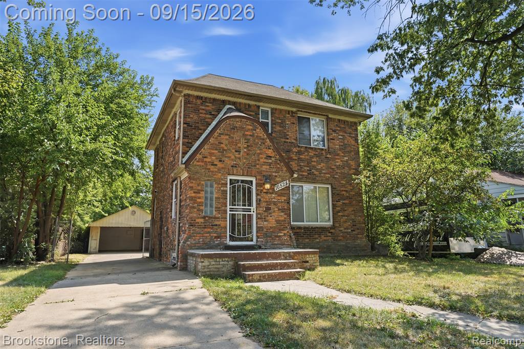 16524 Pierson Street, Detroit, MI 48219