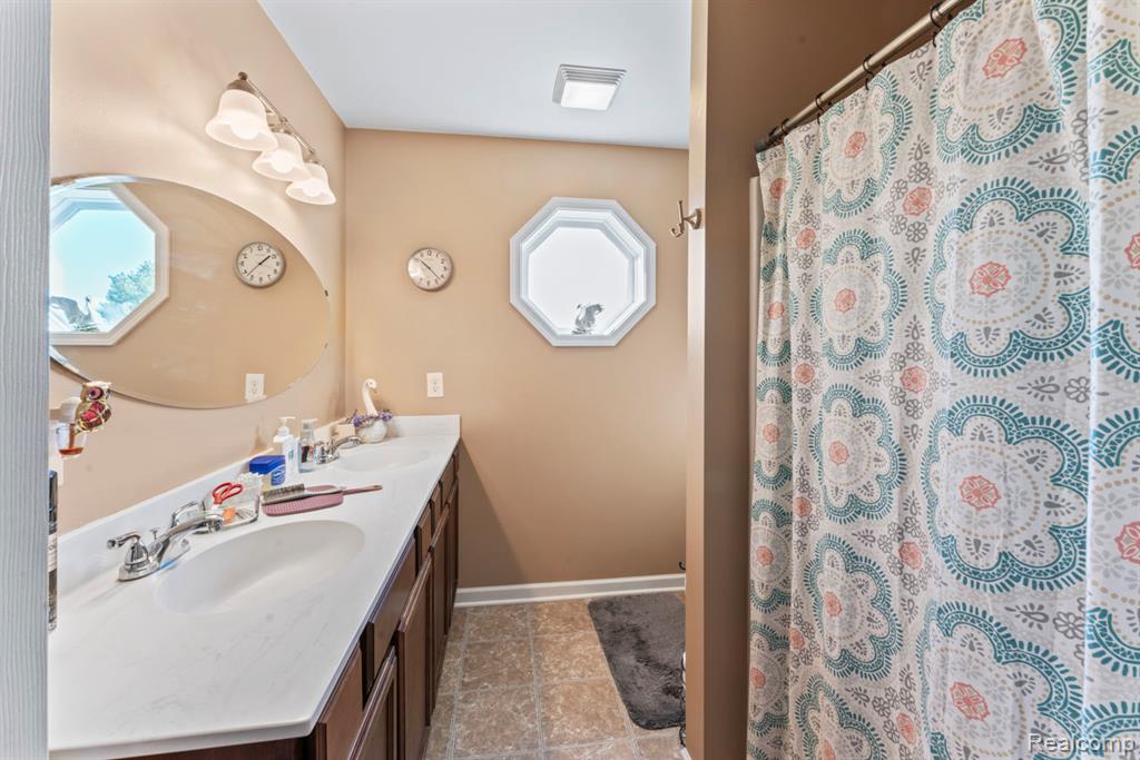 8166 Eagle Ridge Lane, Fowlerville, MI 48836 — Photo 18