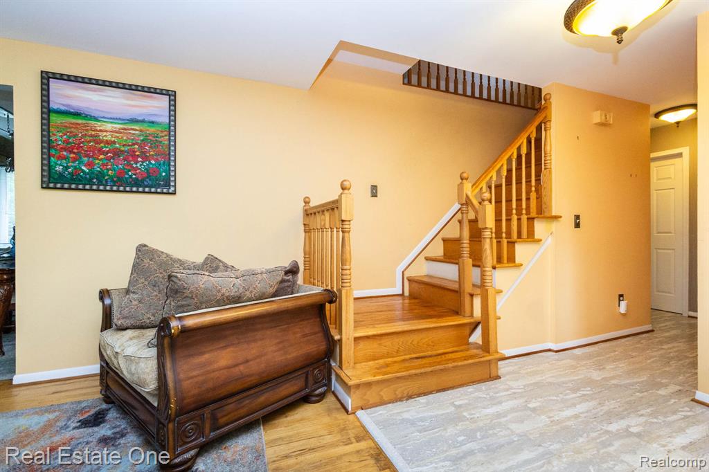6011 Walker Drive, Troy, MI 48085 — Photo 10