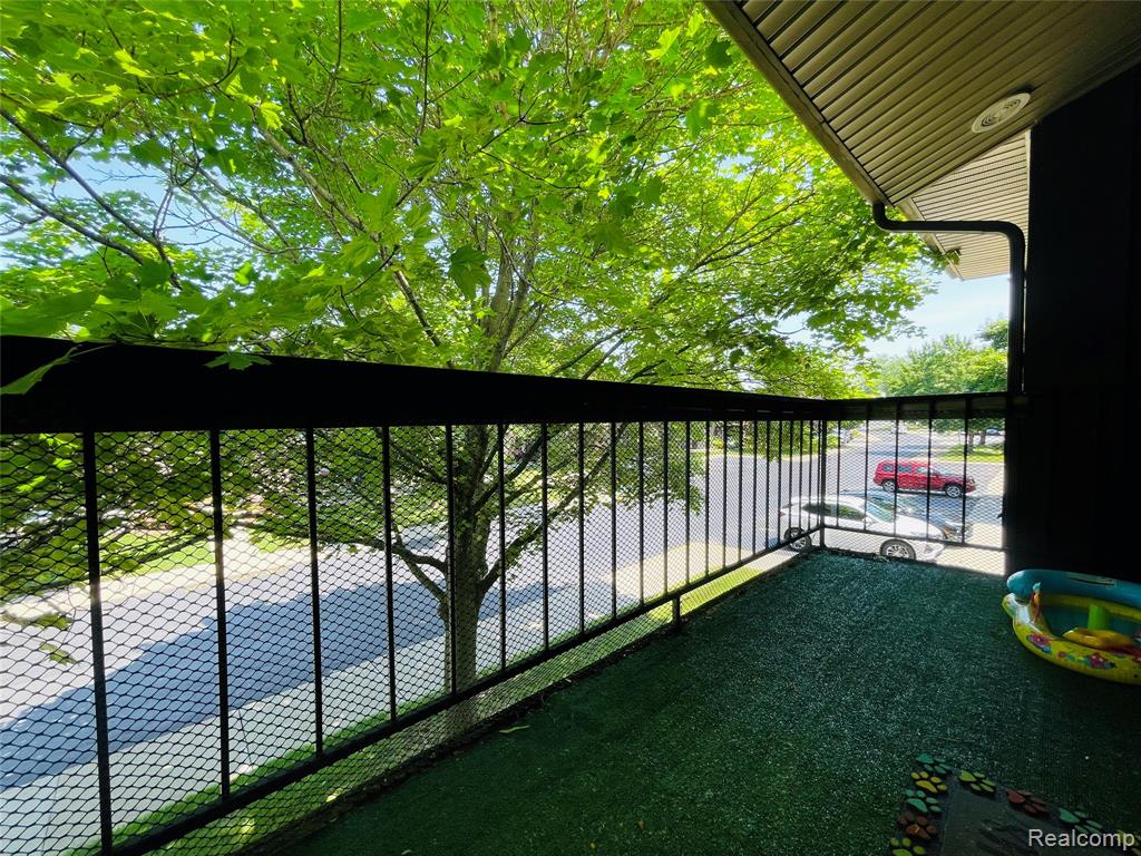 6131 Western Drive, 45, Saginaw, MI 48638 — Photo 9