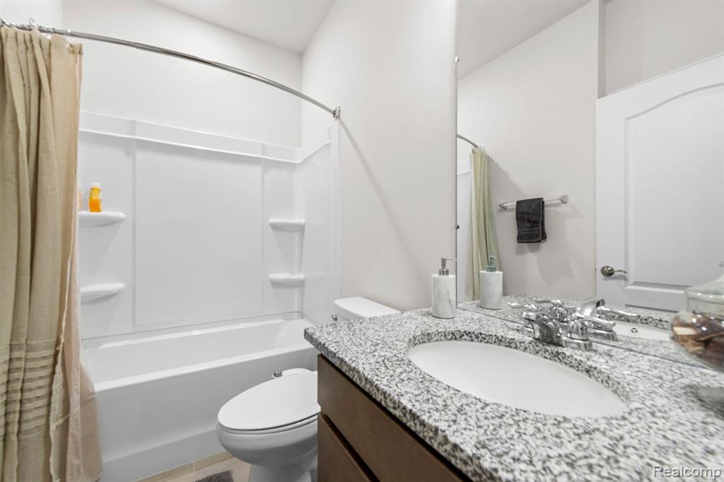 50109 Ogden, Canton, MI 48188 — Photo 24