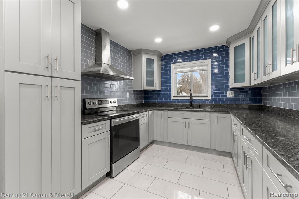 4817 WESTLAND Street, Dearborn, MI 48126 — Photo 6