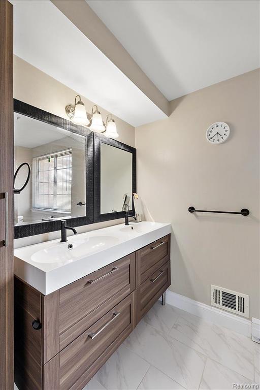 5277 Orchard Crest Drive, Troy, MI 48085 — Photo 20