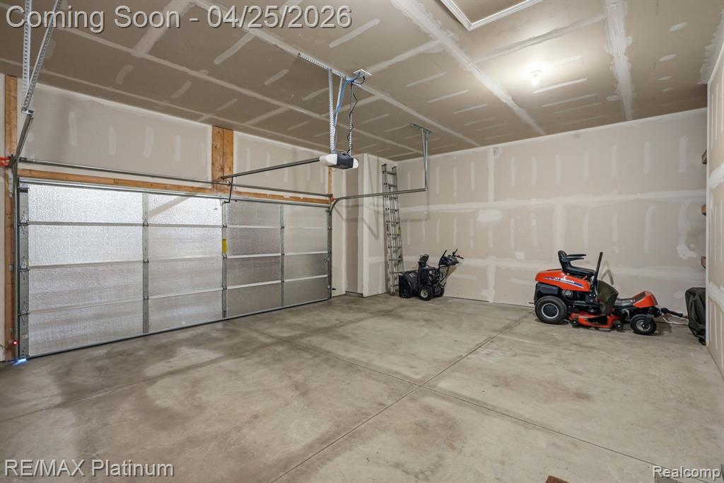 8050 Carston Lane, Brighton, MI 48116 — Photo 23