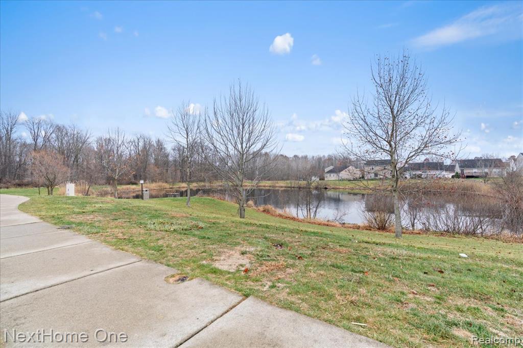 8564 Fox River Drive, Fowlerville, MI 48836 — Photo 15