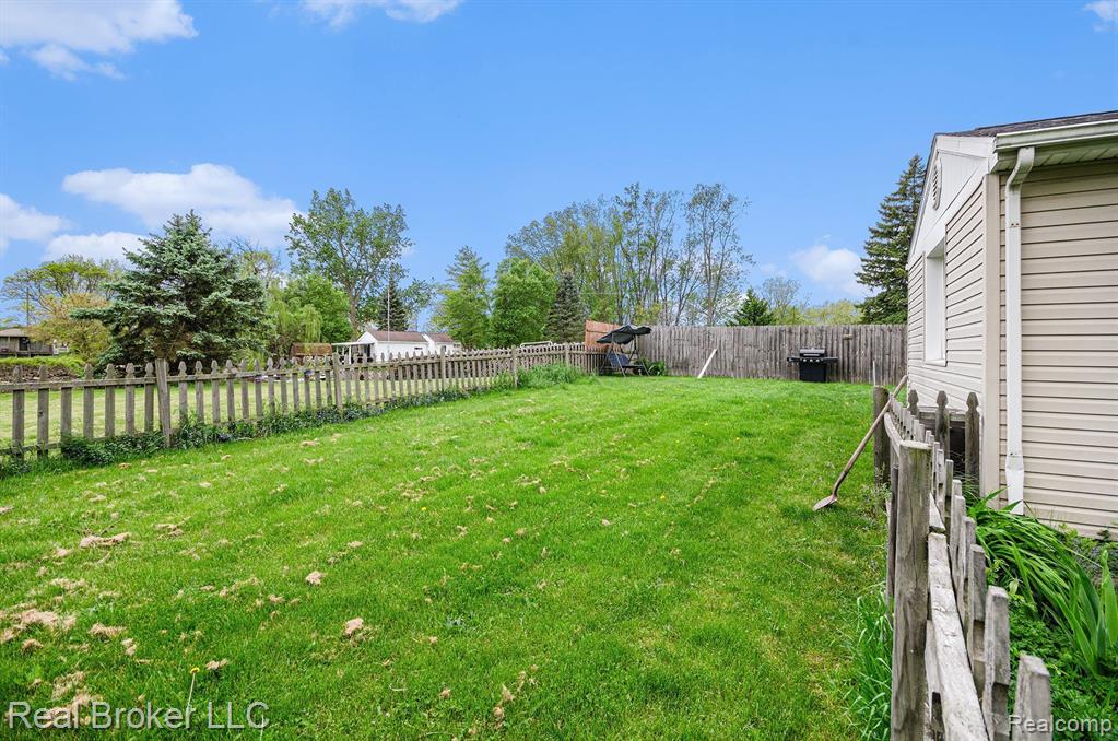 4930 SPRINGSIDE Street, Newport, MI 48166 — Photo 15