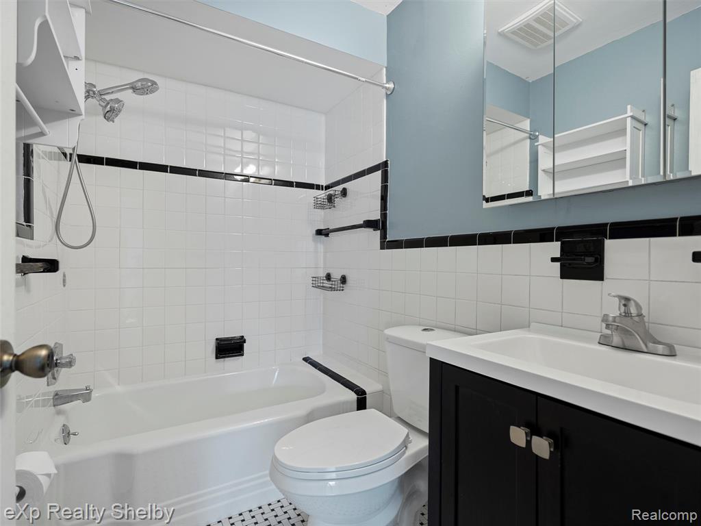 606 Catalpa Drive, Royal Oak, MI 48067 — Photo 21