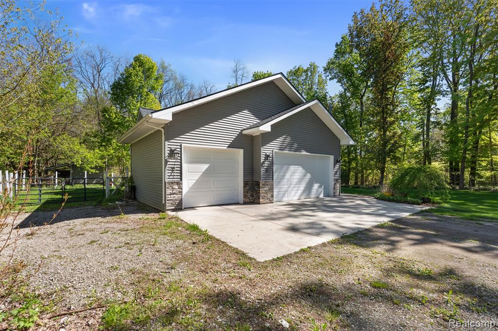 8306 Foster Road, Clarkston, MI — Photo 4