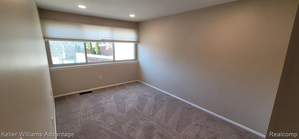 7416 Azalea Court, West Bloomfield, MI — Photo 10