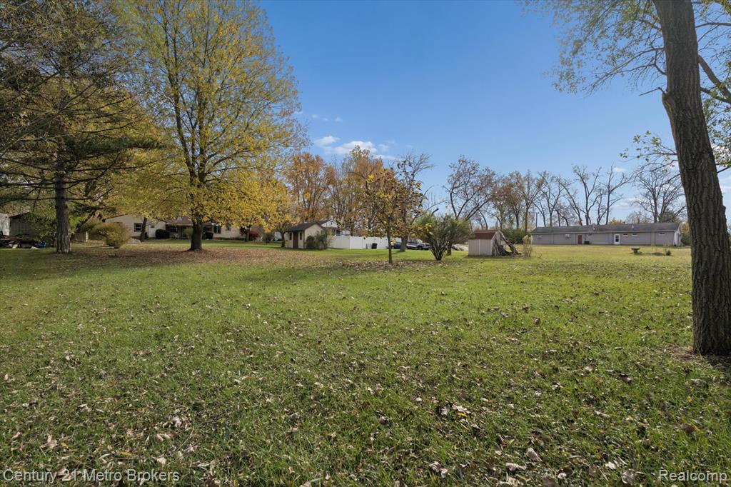 4466 S Center Road, Burton, MI 48519 — Photo 49