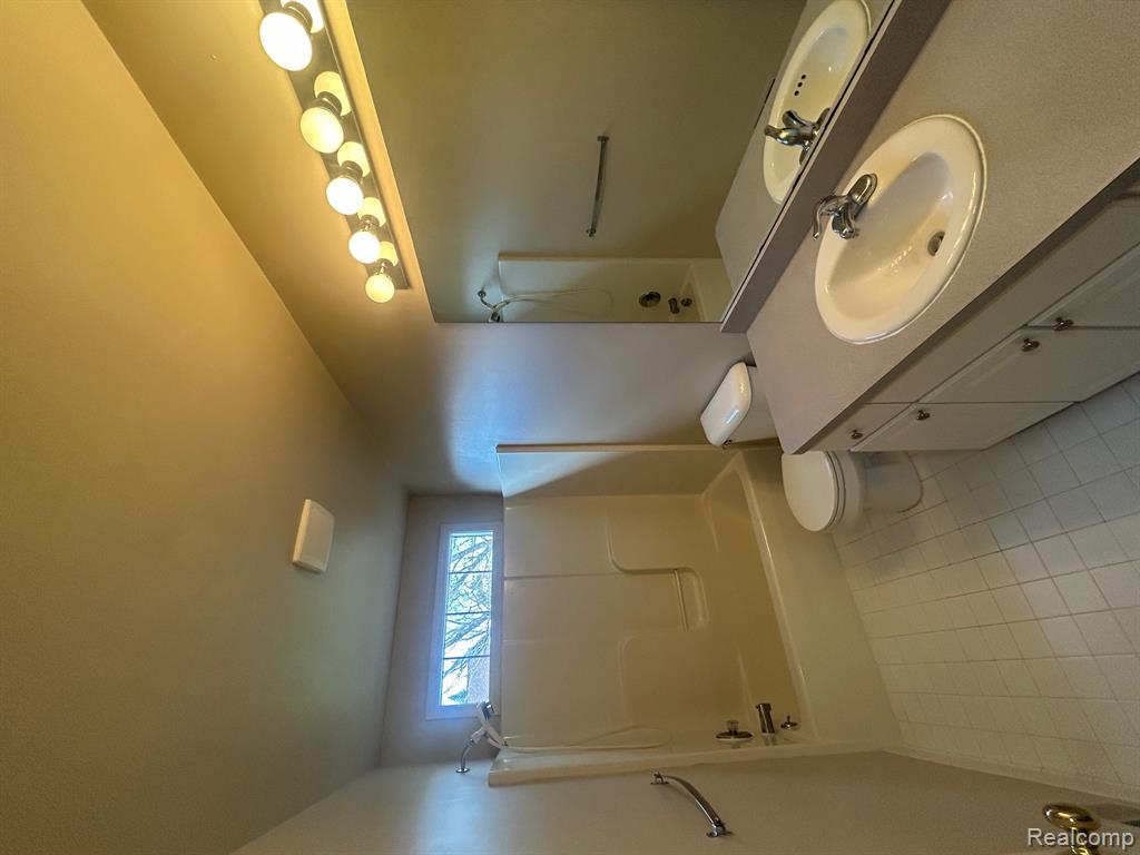 855 CHELSEA Road, Canton, MI 48187 — Photo 37