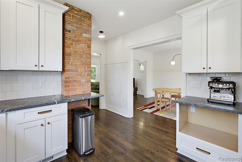 2476 Beals Street, Detroit, MI 48214 — Photo 12