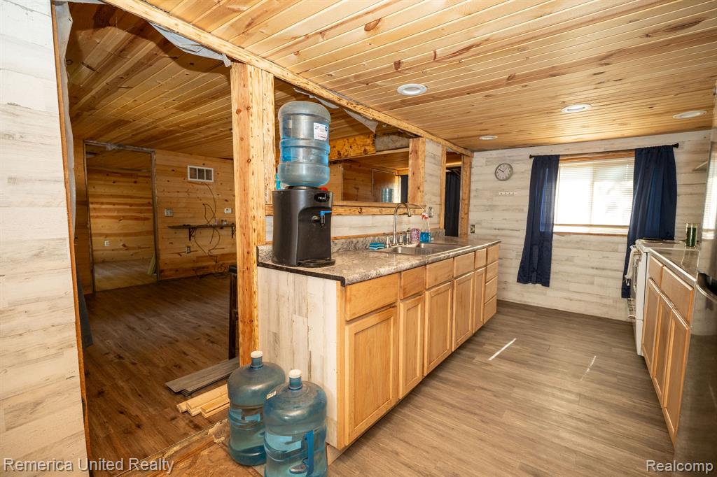106 Devonshire Drive, Prudenville, MI 48651 — Photo 22