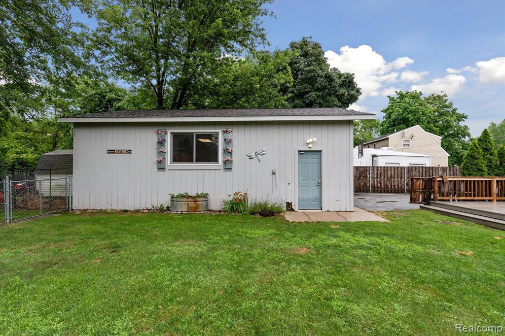 9849 WOODLAND Court, Ypsilanti, MI 48197 — Photo 49