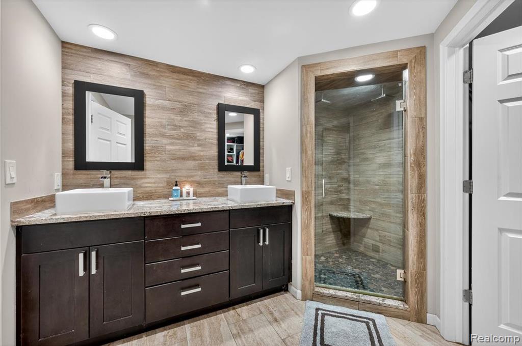 928 Hampstead Lane, Rochester Hills, MI 48309 — Photo 20