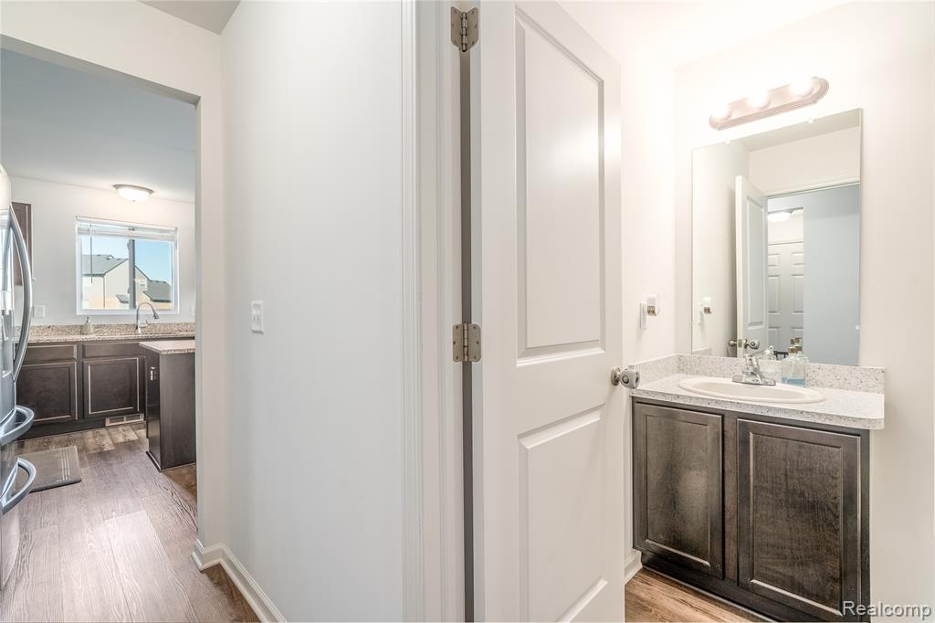 6811 Chandler Drive, Belleville, MI 48111 — Photo 45